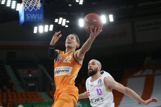 并最终以6 并最终以6