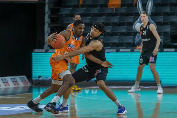 对他的表现 对他的表现